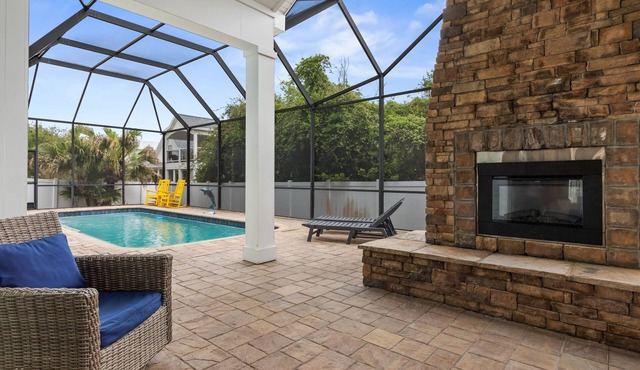 Dream Beach Haven Rambler, Heated Pool, Steps to Beach in St. Augustine