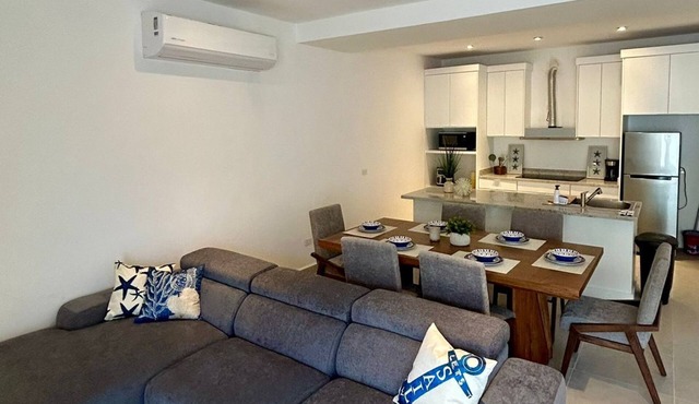 El Amanecer House. Ideal for Families Modern house near the beach (3 min.)