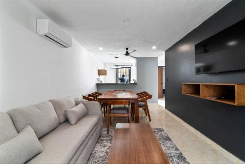 Elegante Casa Completa. Merida, Yucatan/House MR