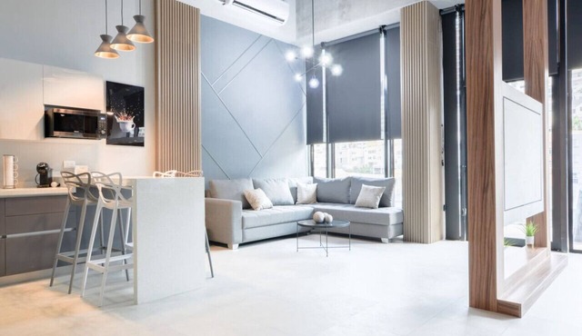 ¡Elegante Loft en Colinas de San Jerónimo!