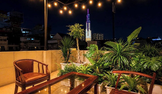 Elm Riverside Hotel By Urban B