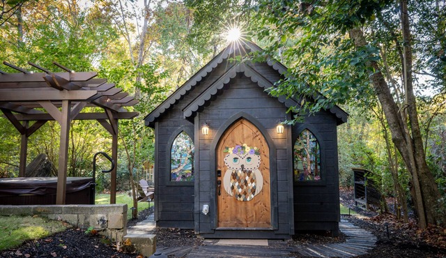 Enchanted creekside chapel right in the heart of Alpharetta! in Alpharetta