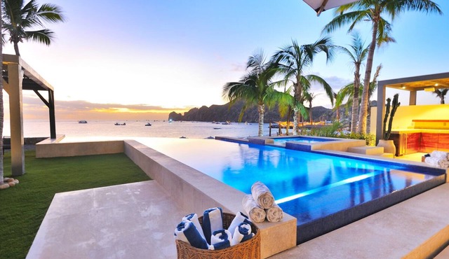 Enjoy 15% OFF- Luxury Beachfront Villa in Cabo with Private Chef & Butler. Pool
