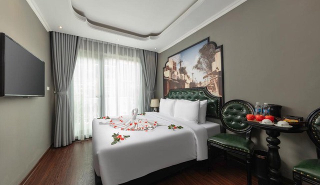 Ensora Hotel & Travel