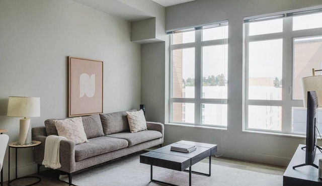 Excellent First Hill 1BR w/Gym, BBQ & Rooftop Lounge, by Blueground in Seattle