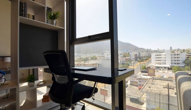 Executive Suite! - Luxury & Unique View