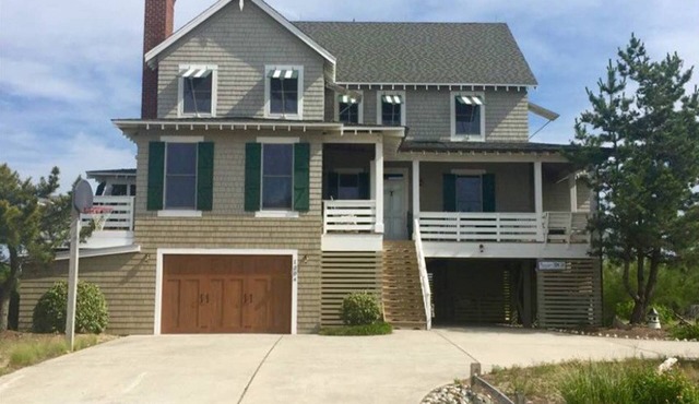 Experience the magic of Corolla - Steps to Beach Ocean Views 6 bedrooms Extras in Corolla