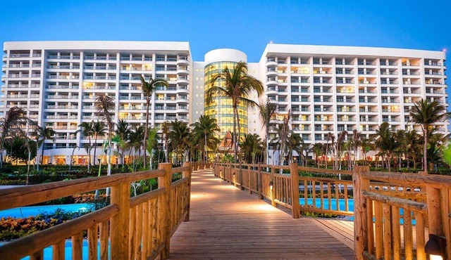 Experience Vidanta Private Resort - Grand Mayan 2 Bedroom/2 Bath & Den Suite