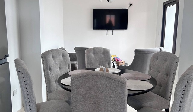 Fantastic 5-bedroom house in serene San Lorenzo El Cubo neighborhood