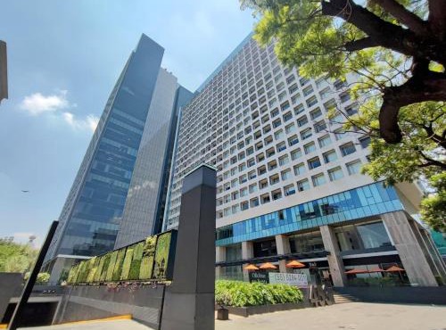 FIFA World Cup Luxurious Apt, HS WiFi, city views