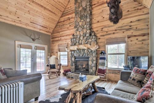 Fire Pit + Game Room: Heber-Overgaard Cabin! in Heber