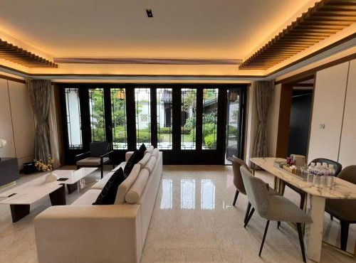 Floral Lux Hotel Qingdao Zangma Courtyard Homestay
