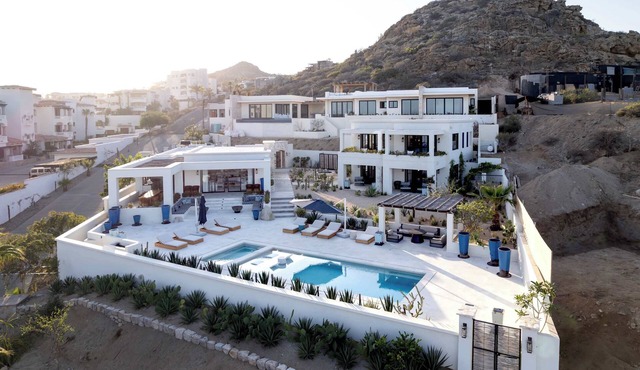 Four Private Casitas with Beach Club Access & Concierge Service