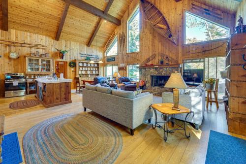 Game Room + Views: Cabin Near Purgatory Resort! in Durango