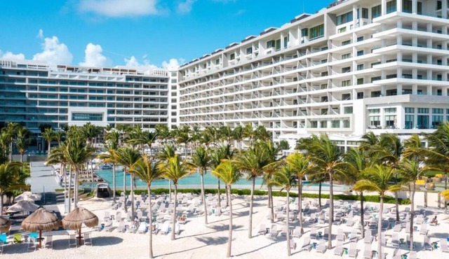 Garza Blanca Resort & Spa Cancun - Junior Suite Swim Up 2 Queen Beds