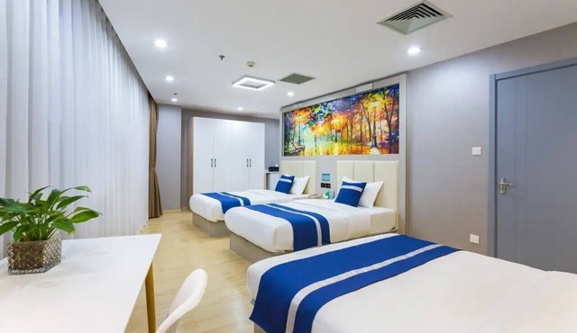 Golden Phoenix PEK Airport T3 Beijing