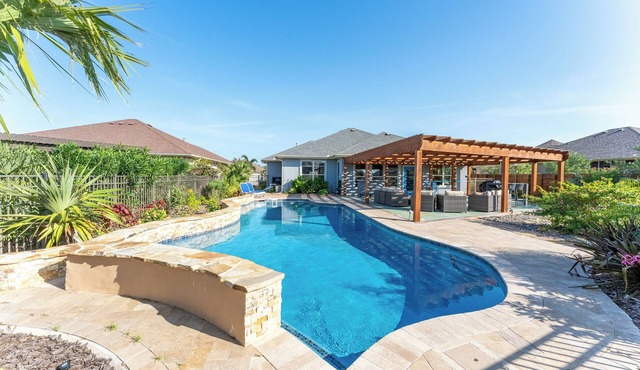 Golf House Getaway .