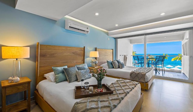 Gorgeous 1BR Condo with Pools & Sea Views