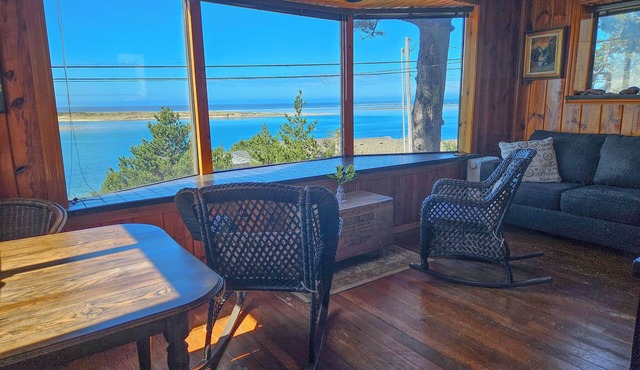 Gorgeous Bay view upper level apartment! in Netarts