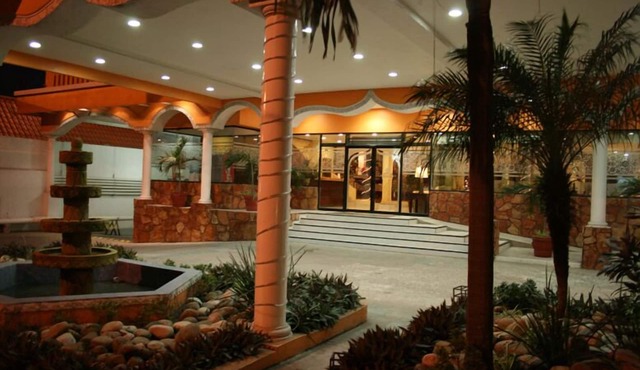 Grand Royal Tampico