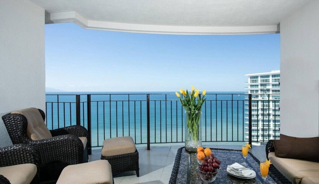 Grand Venetian Beachfront Condo