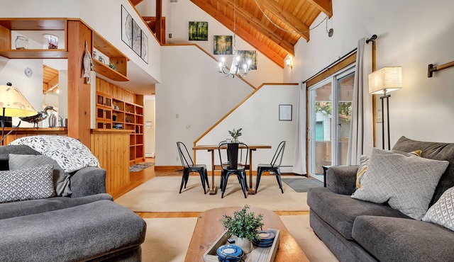 Great Sacandaga Waterfront Retreat in Day