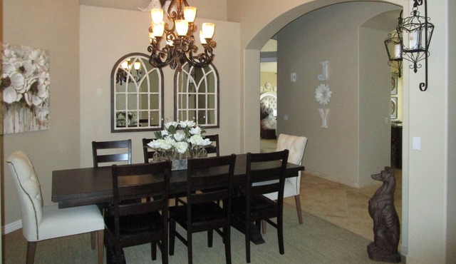 Great Semi Custom Home, Great QUIET Location, Close to Everything in Glendale