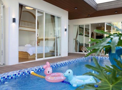 Green Jungle Villa - Phù Hợp Gia Đình Từ 10 - 20 Người Lớn & Trẻ Em - Sân BBQ Đậu Được Xe ô tô 16 chỗ- Hồ bơi riêng- 5 Phút Đi Bộ Đến Biển - 5 Phút Đến Chợ Hải Sản Phú Thuỷ- Hồ Cá Koi