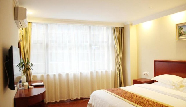 GreenTree Inn Shijiazhuang Qiaoxi District Zhongshan Road Xili Street Express Hotel