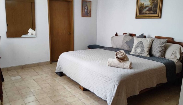 Habitación con baño privado céntrica en Querétaro. in Santiago de Querétaro