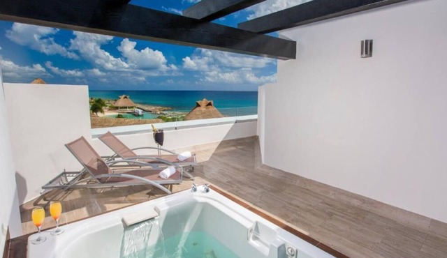 Hard Rock Riviera Maya Heaven Adults Only-Deluxe Sky Terrace w/ hot tub/King Bed