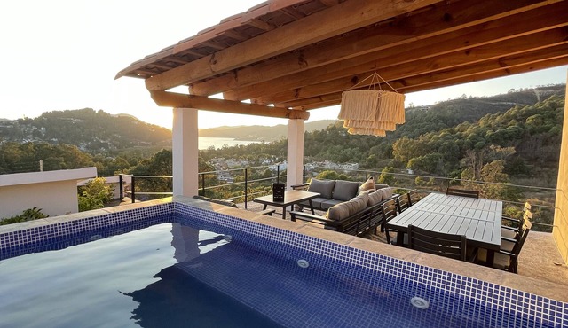 Hermosa casa acogedora con alberca y terraza con vistas espectaculares al lago