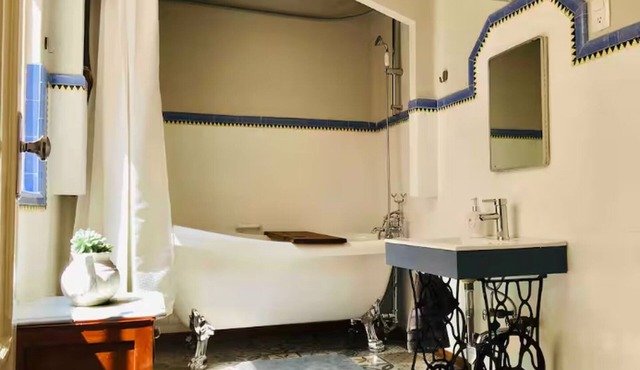 Historic Restored Manor House - 6 Bedrooms - Puebla Downtown
