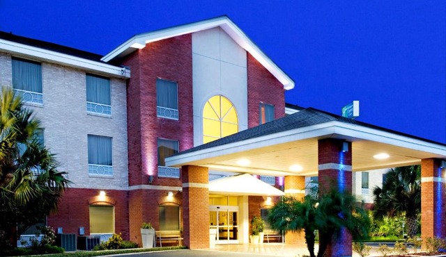 Holiday Inn Express Hotel and Suites Weslaco by IHG