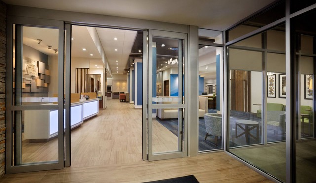 Holiday Inn Express & Suites McAllen - Medical Center Area by IHG