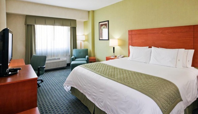 Holiday Inn Express & Suites Toluca Zona Aeropuerto by IHG