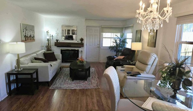 Home in Oak Ridge with private backyard in Oak Ridge