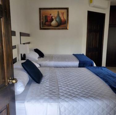 Hostal Vía Linda