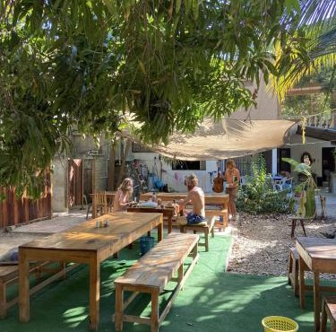 Hostal Zipolite Jardin , AC , Wifi - Kitchen - 3 minutes Walking Beach
