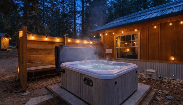 Hot Tub | Firepit | BBQ | Community Beach | Dogs in Leavenworth