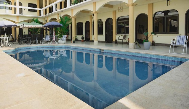 Hotel & Brunch Lirio de los Valles