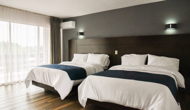 Hotel Expo Plaza Business and Family Guadalajara