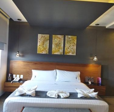 HOTEL M ELITE BLACK
