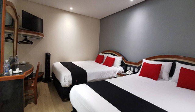 Hotel Monarca