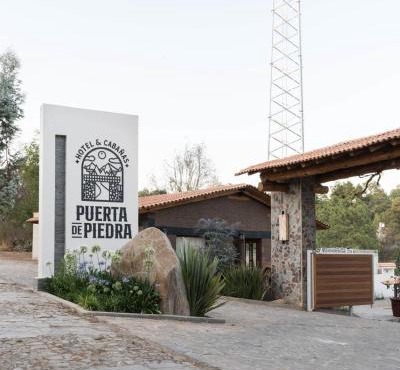 Hotel Puerta de Piedra