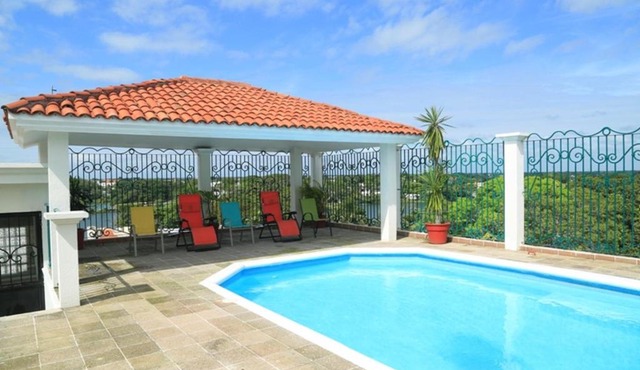 Hotel & Suites Real del Lago