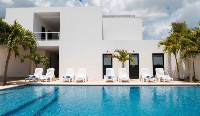 Hotel & Suites Yuca Ville