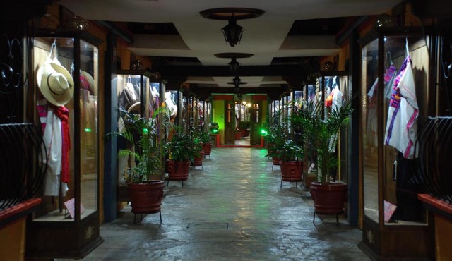 Hotel Temático Mision Colonial