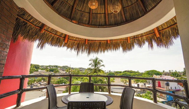 Hotel y Suites Los Encantos