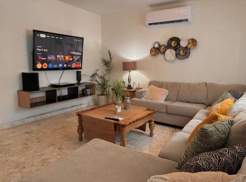 House 10 minutes from the American consulate WiFi 500 Mbps